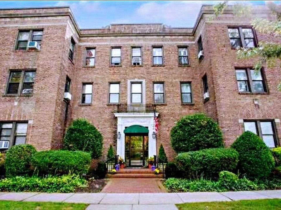 1st image of 222 Seventh Steet