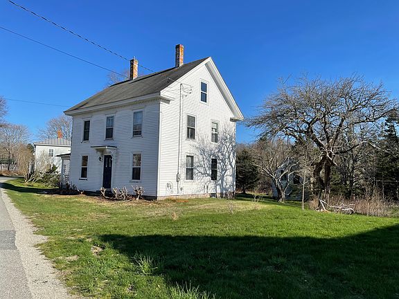 2-story colonial: 3-bedroom, 1 1/2 bath with spacious kitchen, living and dining rooms and a bonus office room downstairs. Side porch and mudroom entry. Mature tress in spacious back yard.