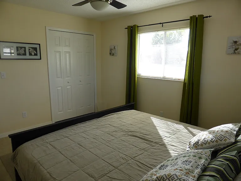 502 SE 7th St #1 — Photo 10