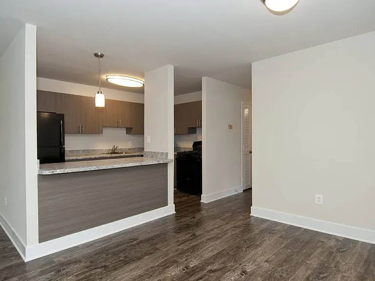 Auden Place — Photo 10