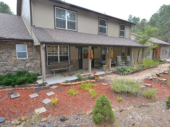 FRONT VIEW OF THE HOME