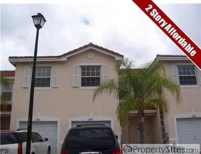 8210 Prestige Commons Dr, Tamarac, FL, 33321