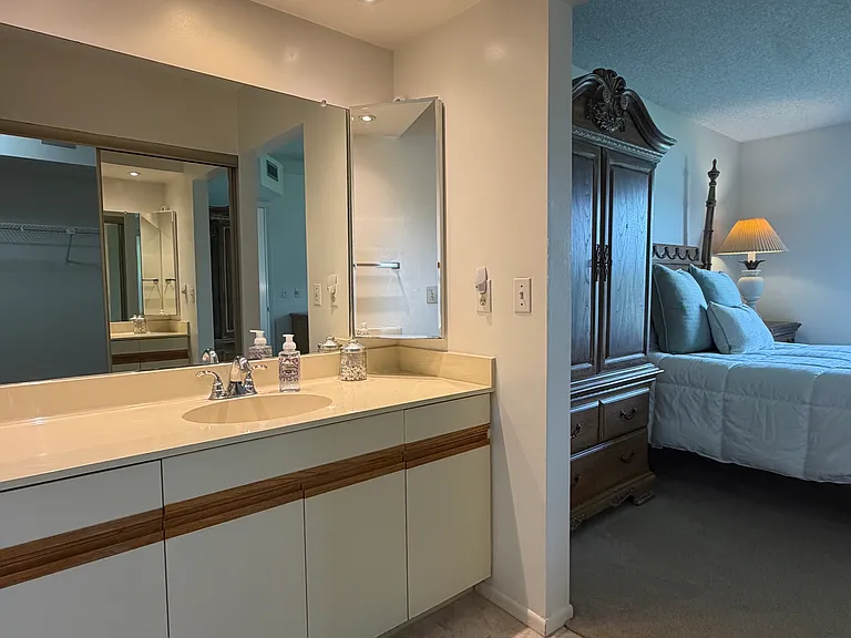 4 Plantation Dr #101 — Photo 21