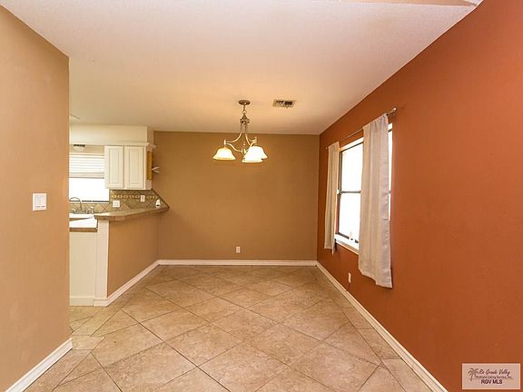 4th image of 2576 Lazy Creek Ln