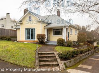 647 NE Laurelhurst Pl, Portland, OR 97232