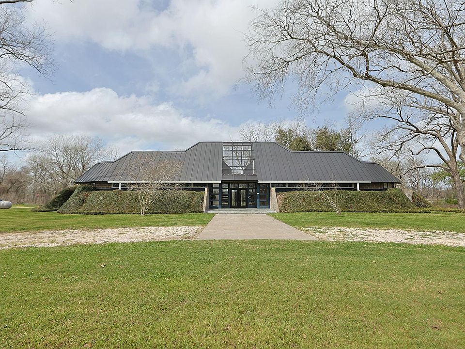 1st image of 1504 Half Moon Dr