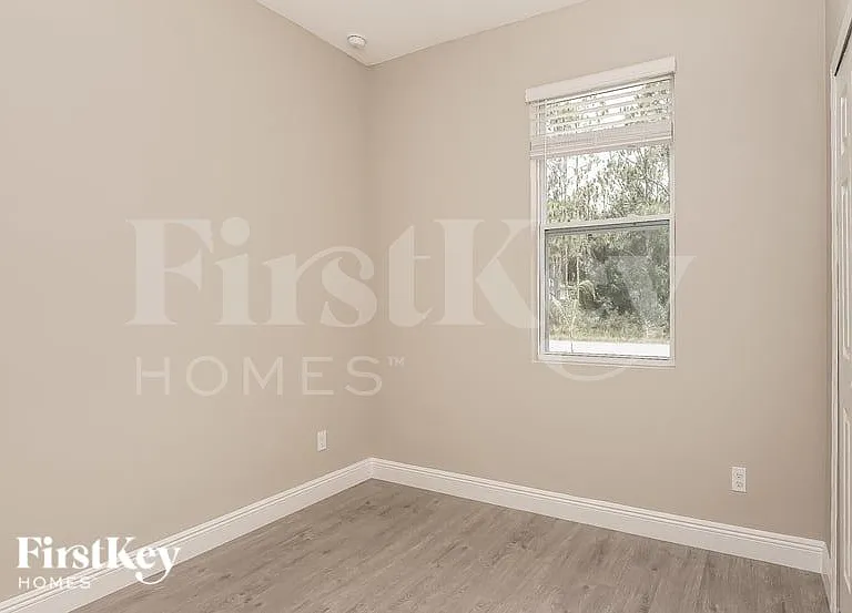 674 Tobias St SE — Photo 11