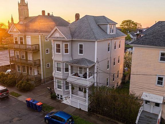 2nd image of 42 Fair St