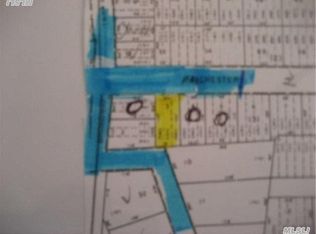 Manchester Rd, Huntington, NY 11743