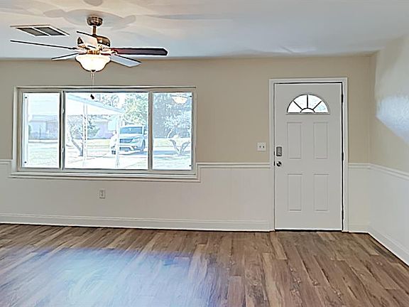 2nd image of 47 S Lincoln Ave