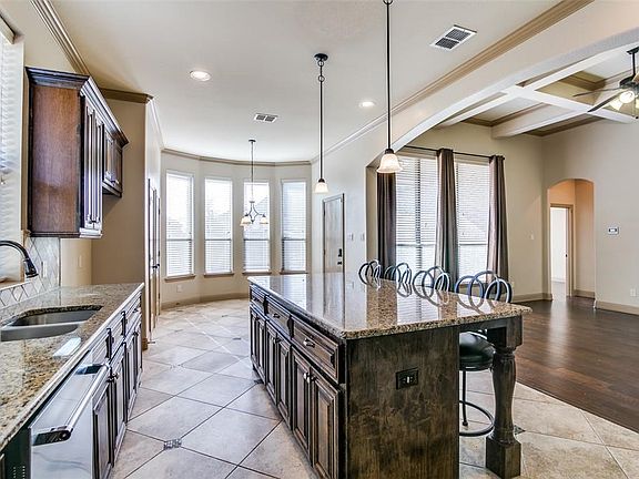 4th image of 203 Campbell Ct