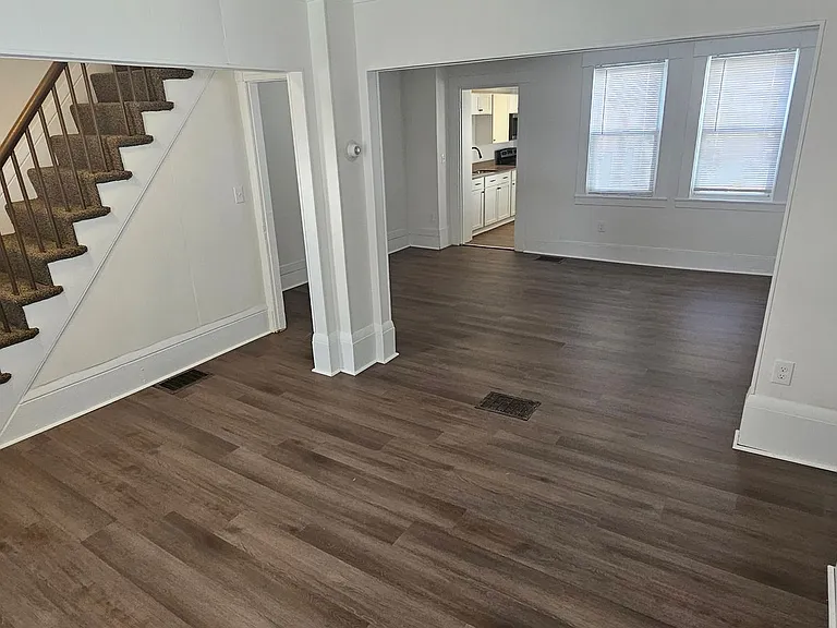 Amoskeag Apartments — Photo 22