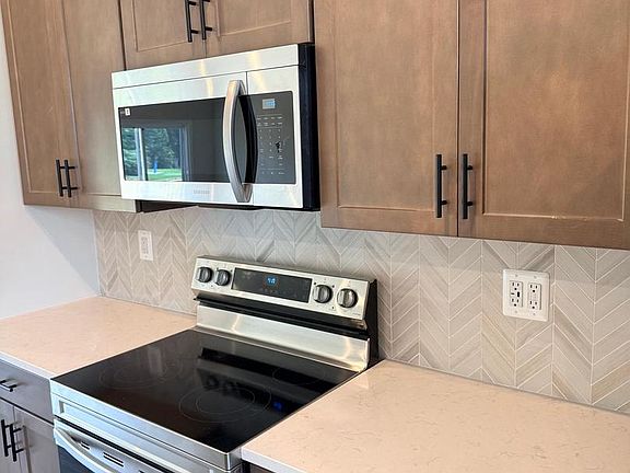 4th image of 7734 Harlow Cir