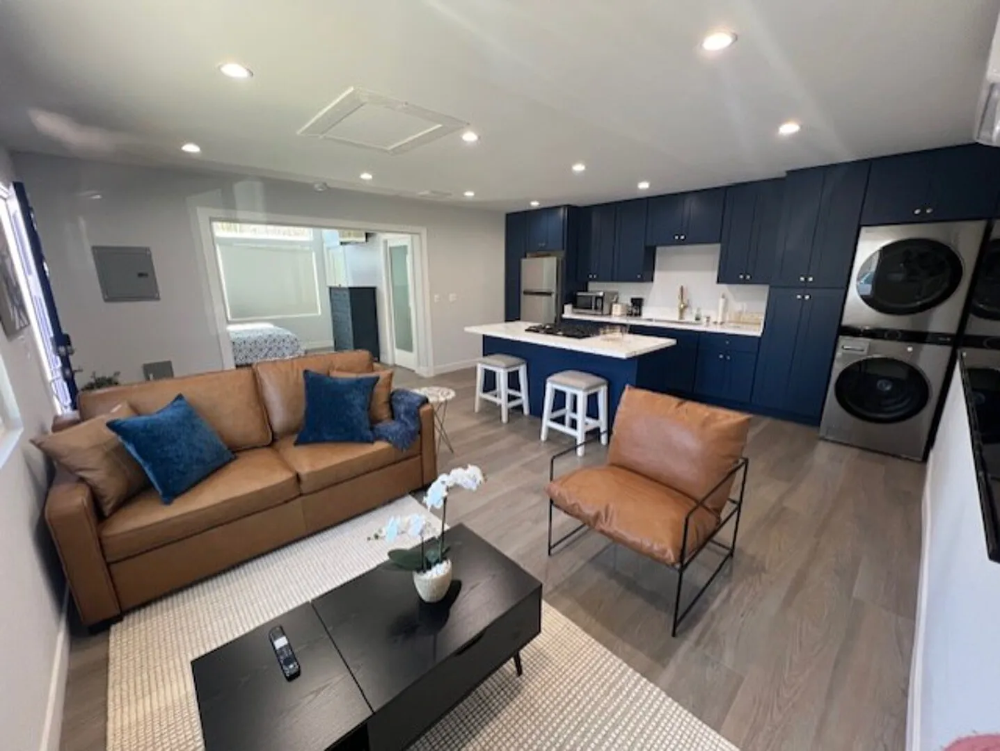 Fully furnished contemporary ADU — Photo 1