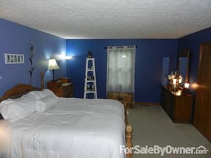 5th image of 2171 W Liberty Ln