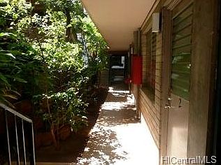 2nd image of 207 Paoakalani Ave
