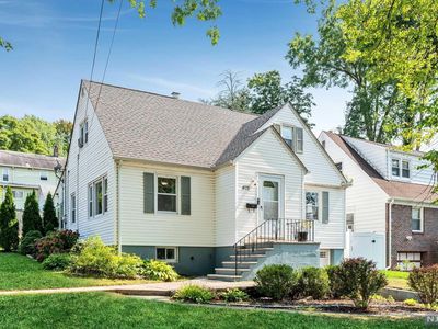 675 Catalpa Ave, Teaneck, NJ, 07666