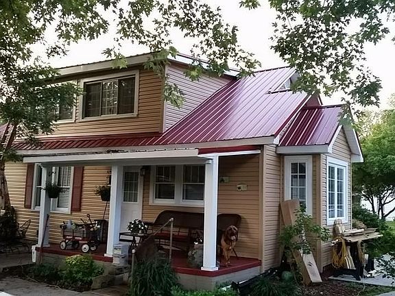 3rd image of 154 Broad St