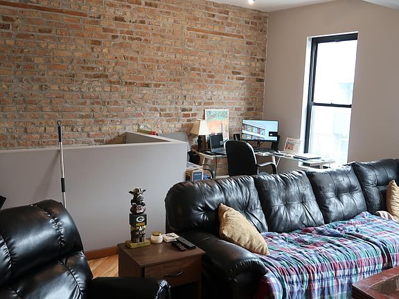 2nd image of 1710 N Damen Ave