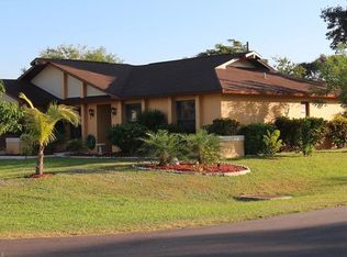 1011 SE 21st Ave, Cape Coral, FL 33990