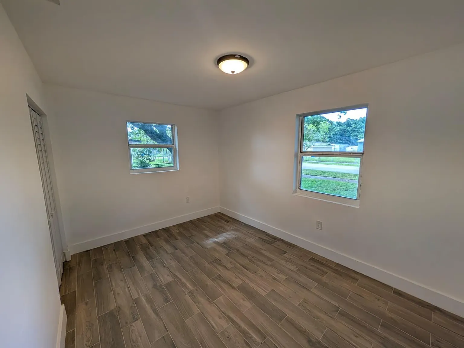 3 bed, 2.0 bath, 977 sqft, $2,900 — Photo 4