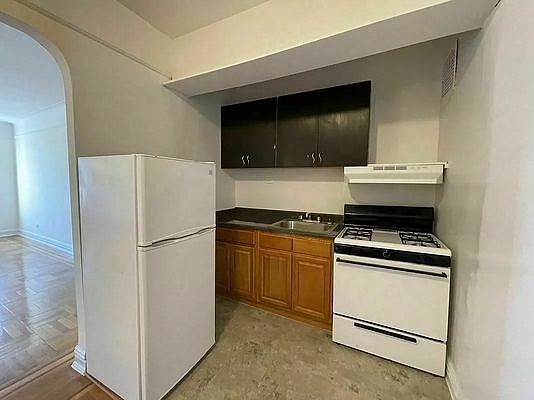 4th image of 64-21 Booth St #66C
