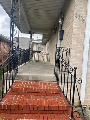 2 bed, 1.0 bath, 1100 sqft, $1,800 — Photo 2