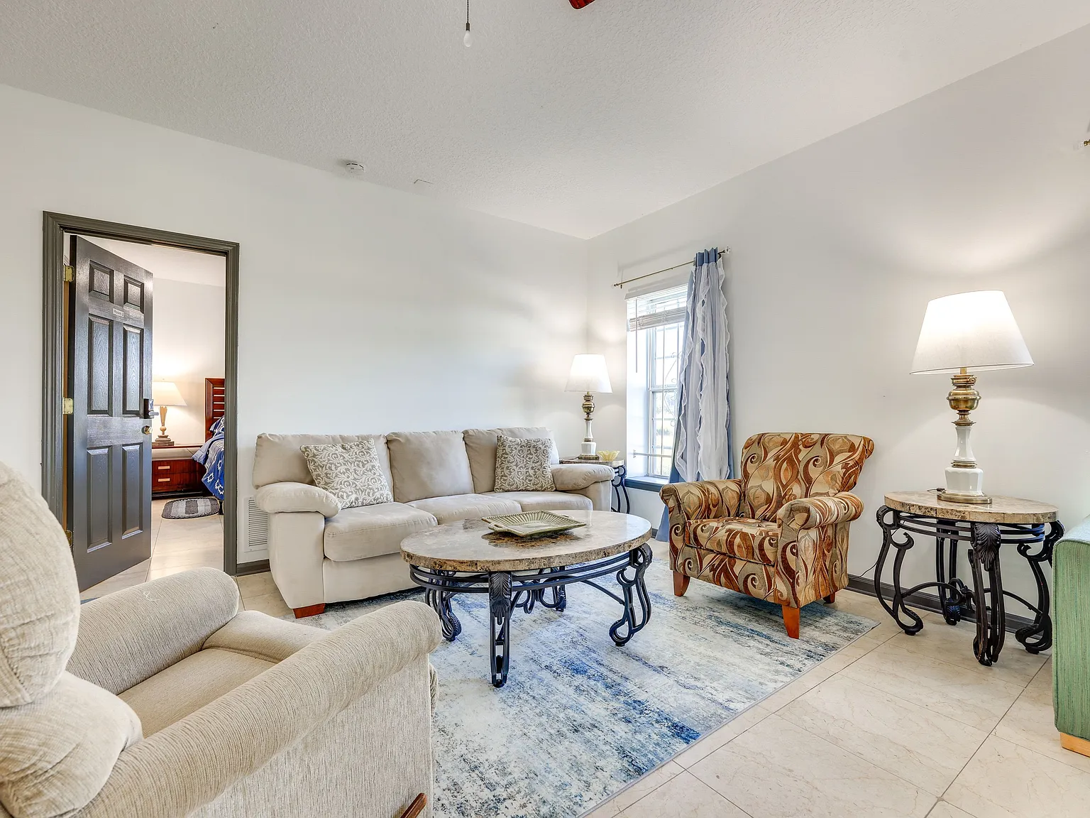 4 bed, 1500 sqft, $3,900 — Photo 3