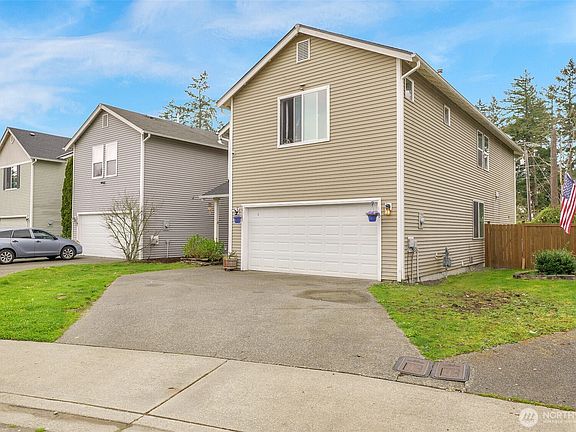 4th image of 20232 47th Avenue E
