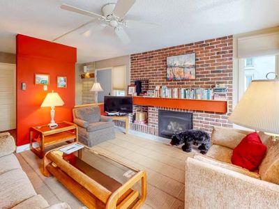 42 Lower Phase Road UNIT 12, Warren, VT, 05674