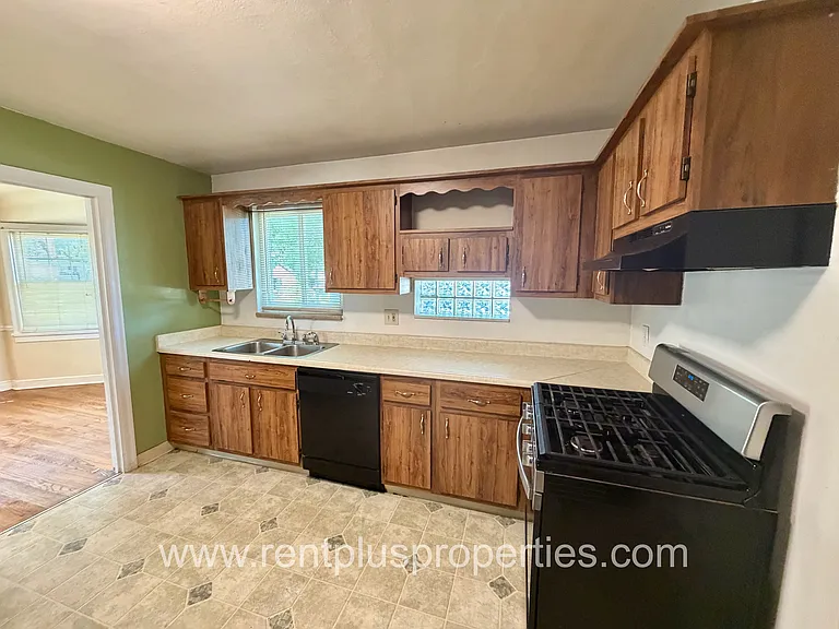 9001 McNulty Dr — Photo 3