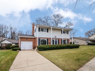 110 S We Go Trl, Mount Prospect, IL 60056