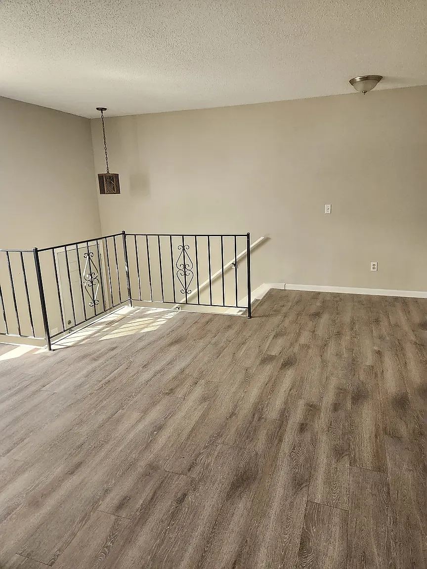 3 bed, 1.5 bath, 1550 sqft, $1,450 — Photo 1