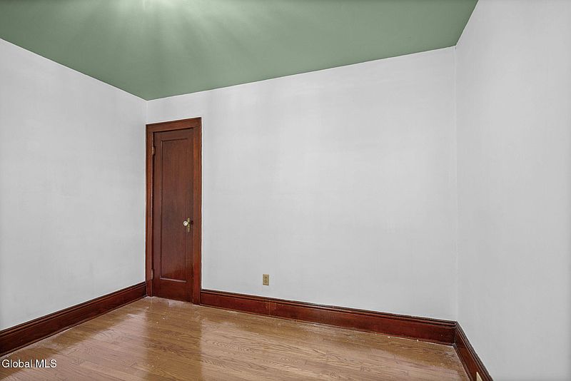 4th image of 43 Rankin Avenue