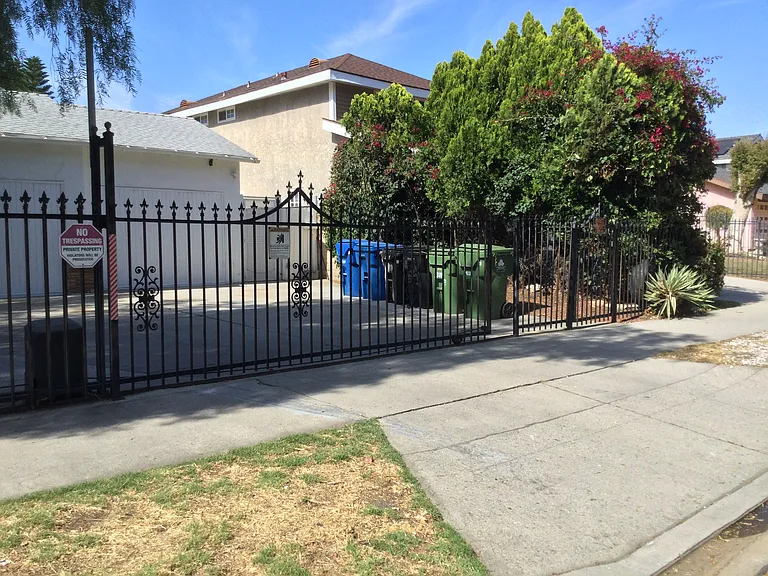 20957B Community St — Photo 2