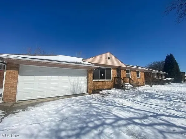 19201 Hathaway Ln, Warrensville Heights, OH 44122