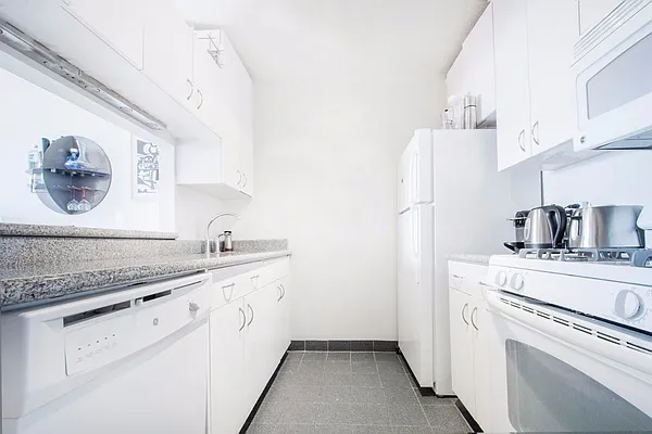 Rented by Keller Williams NYC | media 4