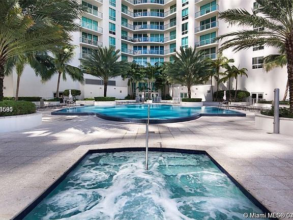 2nd image of 300 S Biscayne Blvd #2