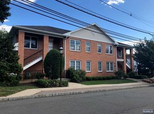 16 N Maple Ave APT E, Park Ridge, NJ 07656