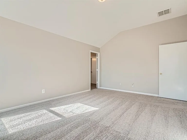 11010 Walkup Way — Photo 13