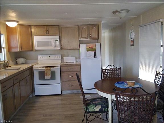 2nd image of 897 Homestead Dr