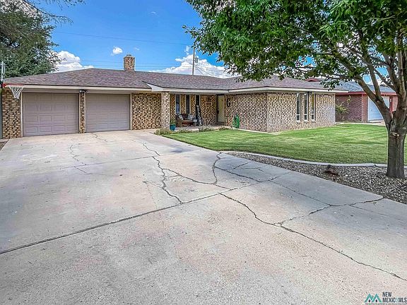 2nd image of 618 W Taos St