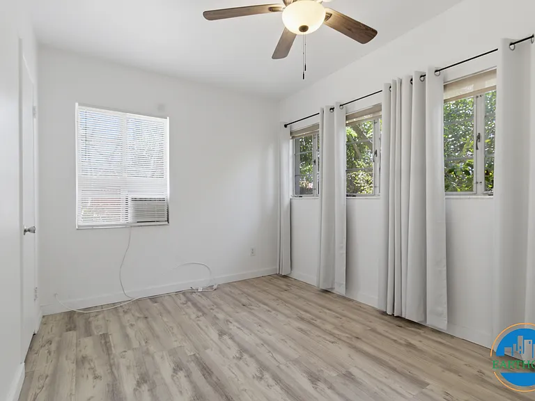 6366 Hampton Dr N — Photo 21