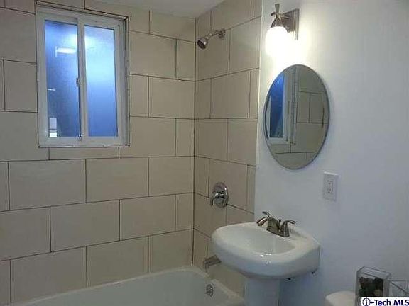 3rd image of 4332 Sardonyx St