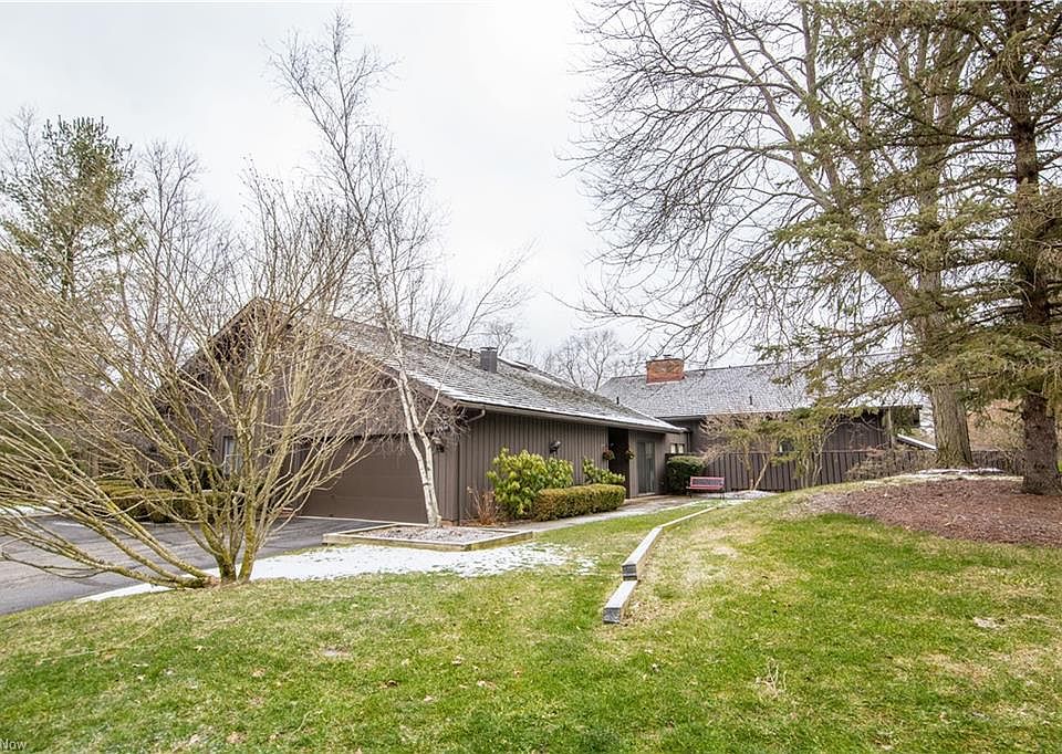 1st image of 175-17 Hawthorne Dr
