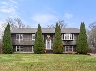 837 East Rd, Tiverton, RI 02878