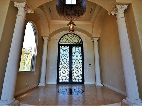 5th image of 7500 Peppertree Circle