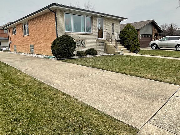 2nd image of 8942 S Moody Ave