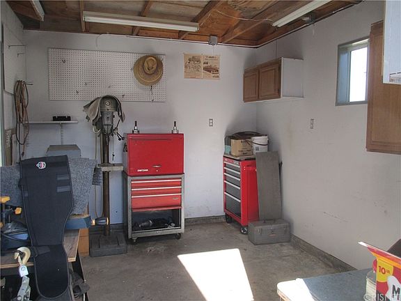 4th image of 25071 Green Mill Ave