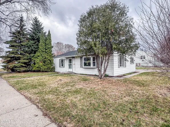 1722 E D Ave, Bismarck, ND 58501